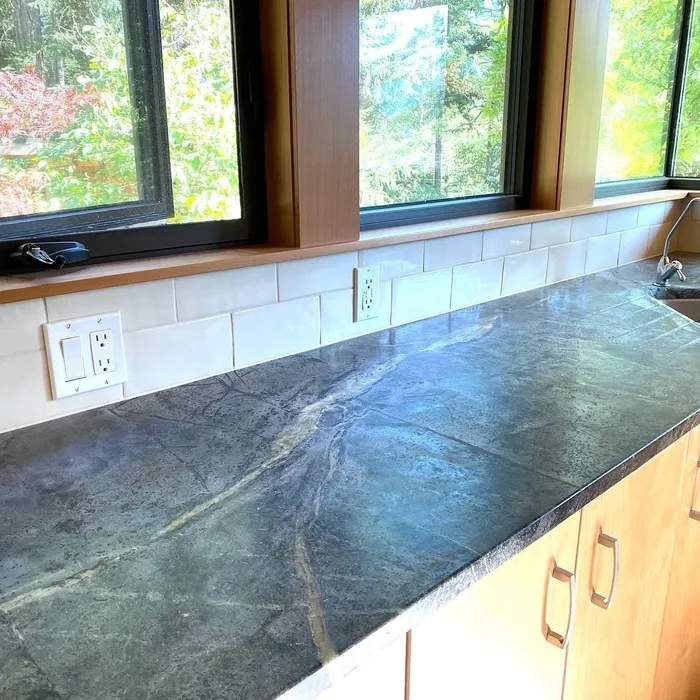 Backsplash complete!
