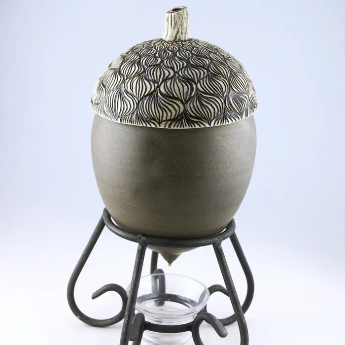 Acorn vessel