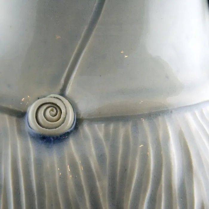 vase detail