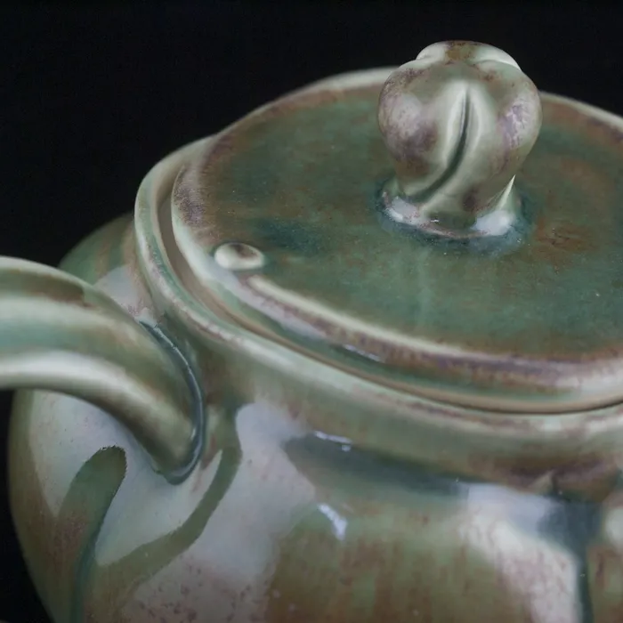 pod teapot, detail