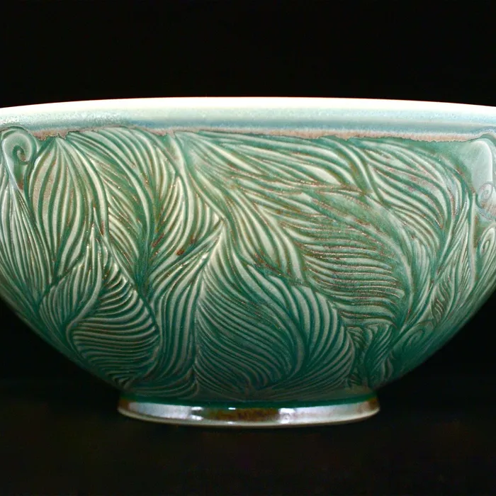leaf carved bowl
