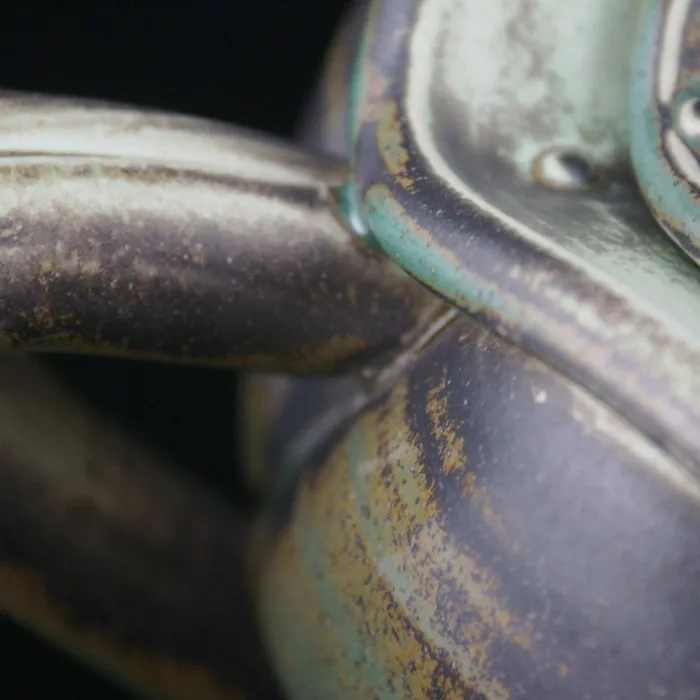 pod teapot, detail