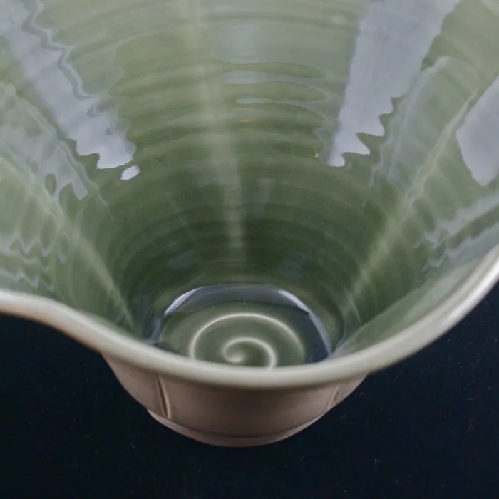 fluted organic bowl, mocha/sage